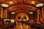 O pomposo interior da Union Station, no centro de Los Angeles, na Califórnia - Estados Unidos